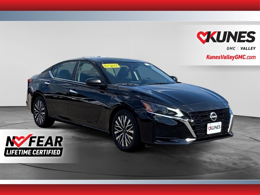 Used 2025 Nissan Altima 2.5 SV