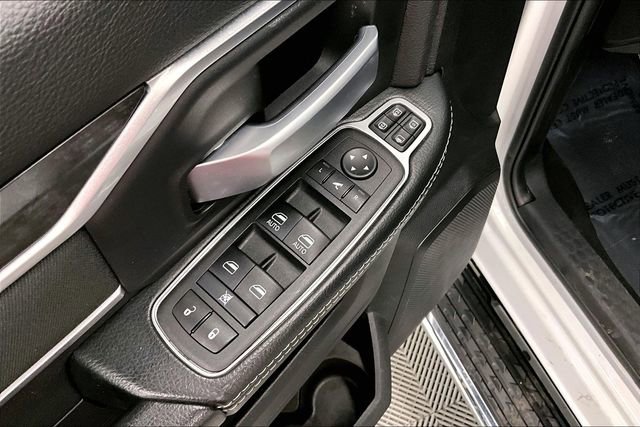 Used 2024 RAM 2500 Big Horn AWD/4WD image 38