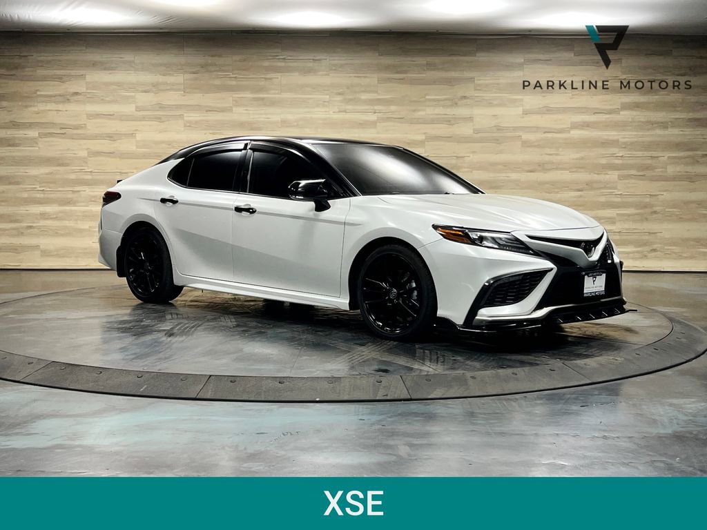 Used 2023 Toyota Camry XSE FWD image 1