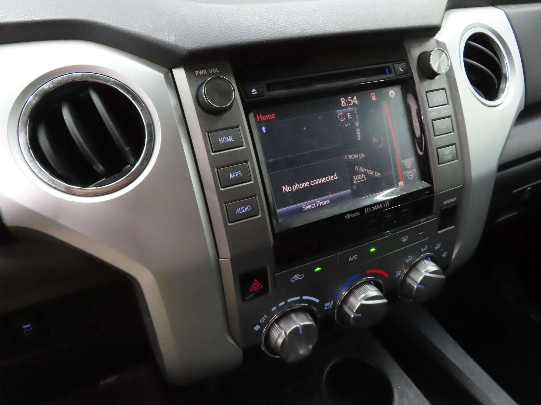 Used 2017 Toyota Tundra SR5 w/ SR5 Upgrade Package RWD image 17