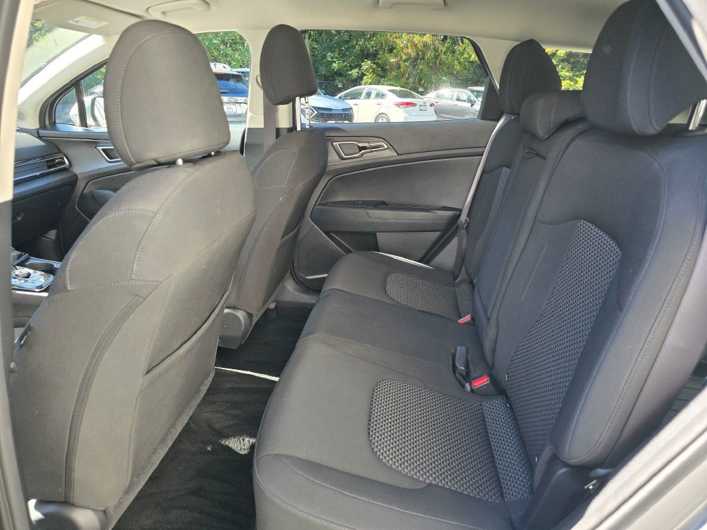 Used 2023 Kia Sportage LX AWD/4WD image 10