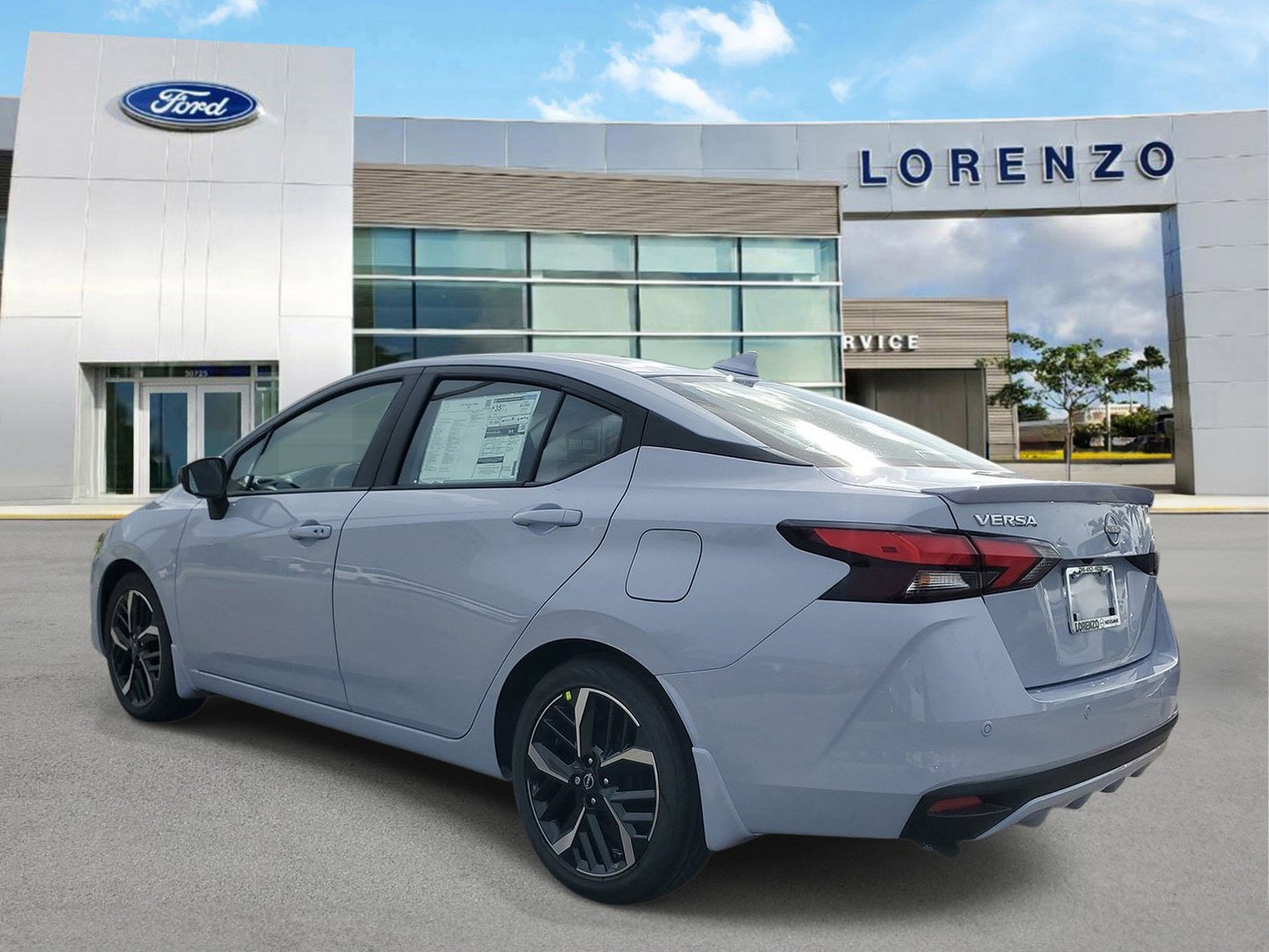 Used 2025 Nissan Versa SR w/ Trunk Package FWD image 6