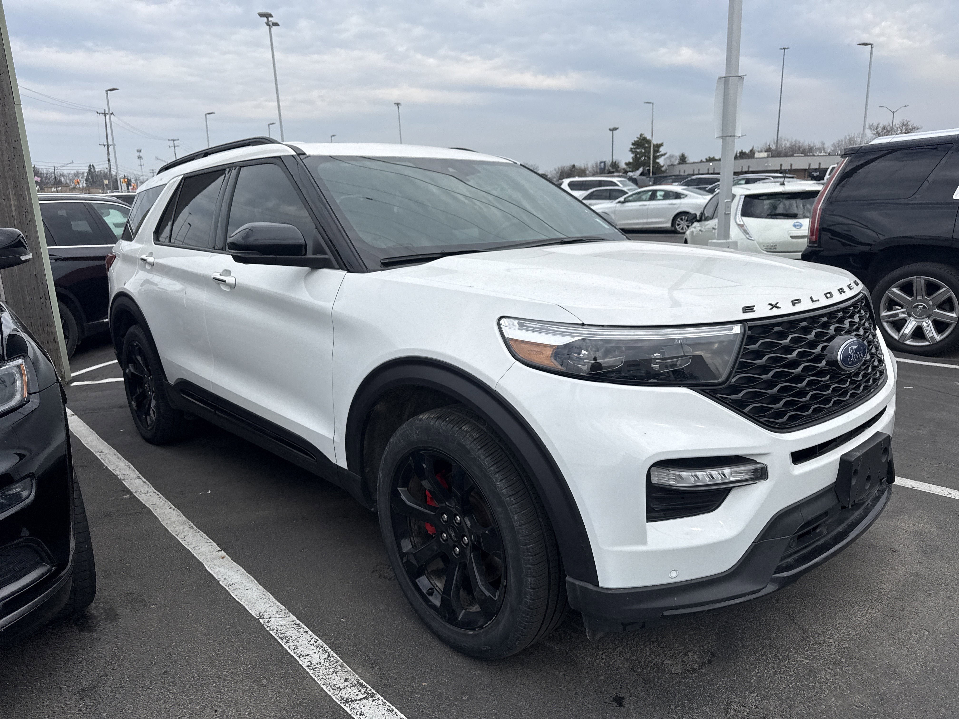 Used 2023 Ford Explorer ST w/ Technology Package image 6