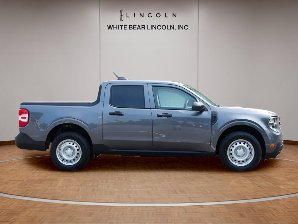 Used 2025 Ford Maverick XL FWD image 4