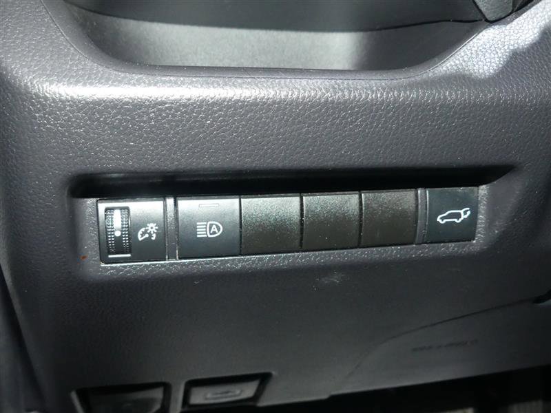 Used 2019 Toyota RAV4 XLE w/ Convenience Package image 28