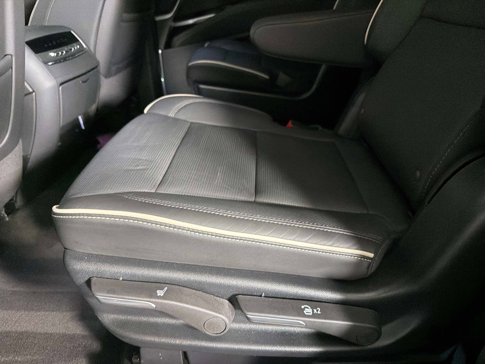 Used 2025 Cadillac Escalade Sport w/ Touring Package image 30