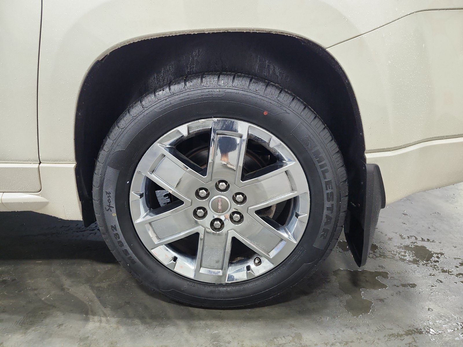 Used 2015 GMC Acadia Denali FWD image 26