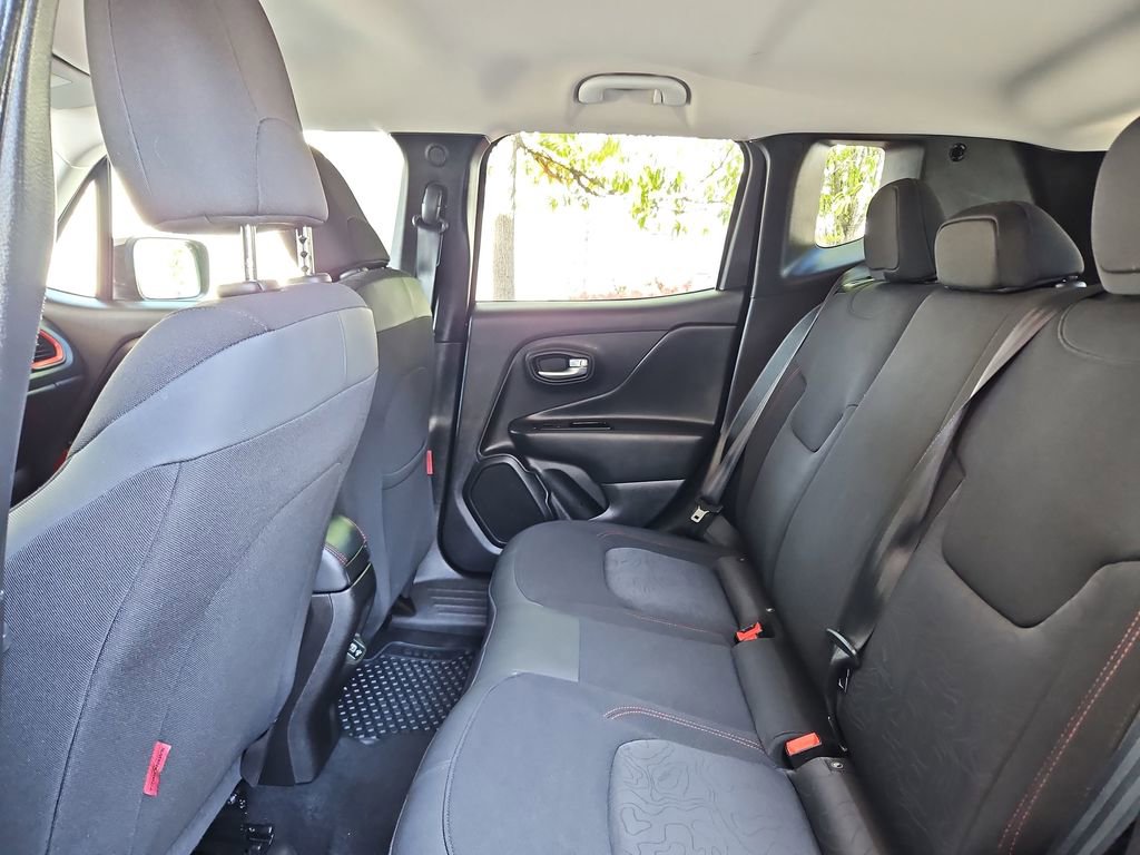 Used 2023 Jeep Renegade Trailhawk image 26