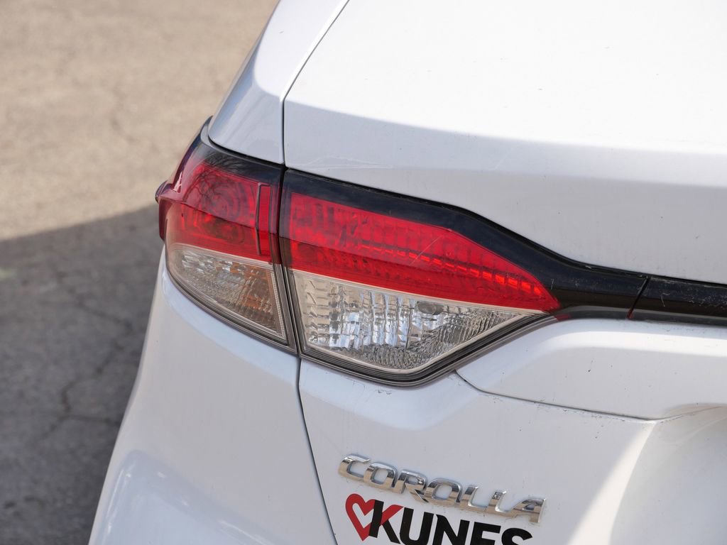 Used 2024 Toyota Corolla LE image 9