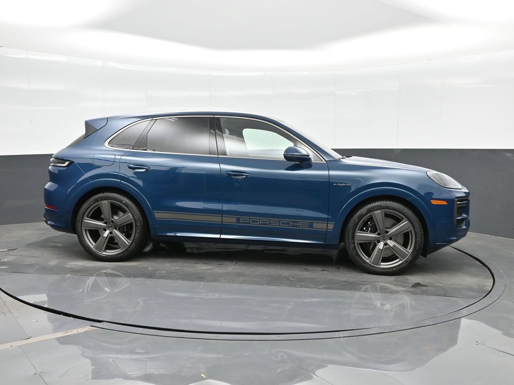 New 2026 Porsche Cayenne Turbo AWD/4WD image 10