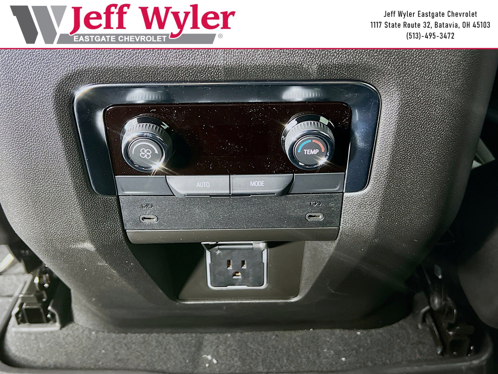 New 2026 Chevrolet Suburban LS w/ LPO, Dark Essentials Package image 27