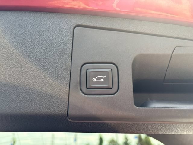 Certified 2024 Cadillac XT4 Sport AWD/4WD image 17