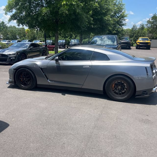 Used 2012 Nissan GT-R Premium AWD/4WD image 4