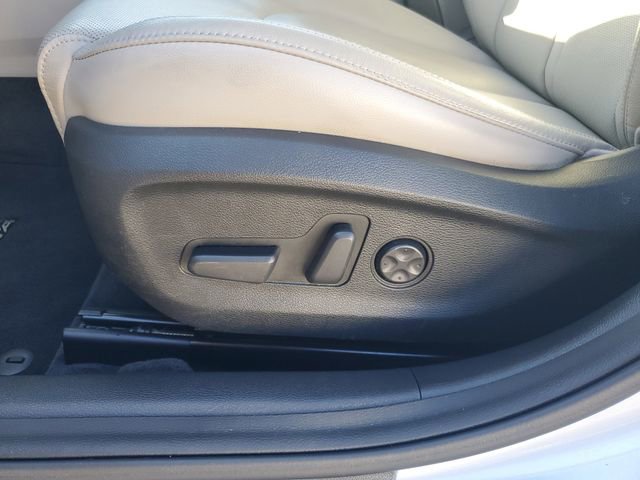 Used 2017 Hyundai Sonata Limited w/ Ultimate Package 02 image 16