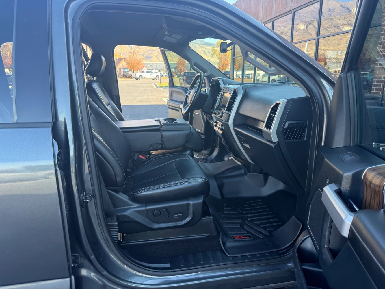 Used 2020 Ford F150 Lariat AWD/4WD image 12