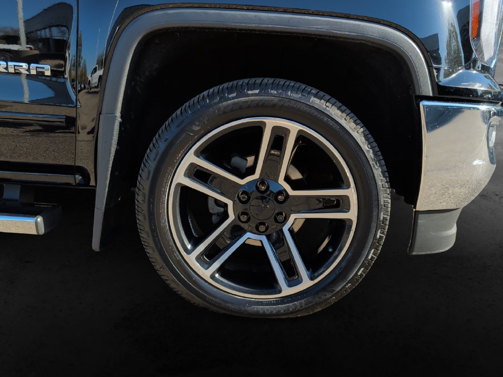 Used 2018 GMC Sierra 1500 SLE w/ SLE Preferred Package AWD/4WD image 9