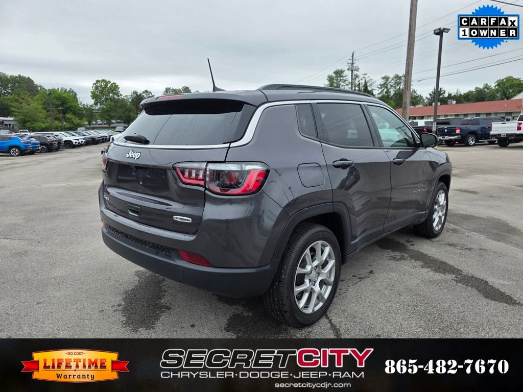 Used 2024 Jeep Compass Latitude image 5