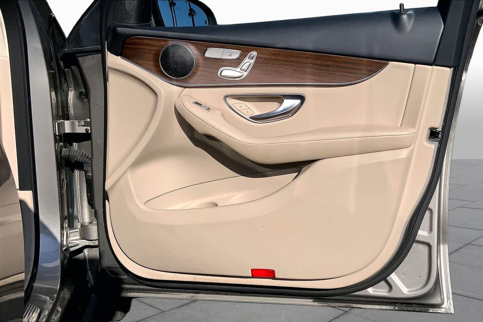 Used 2021 Mercedes-Benz GLC 300 image 22