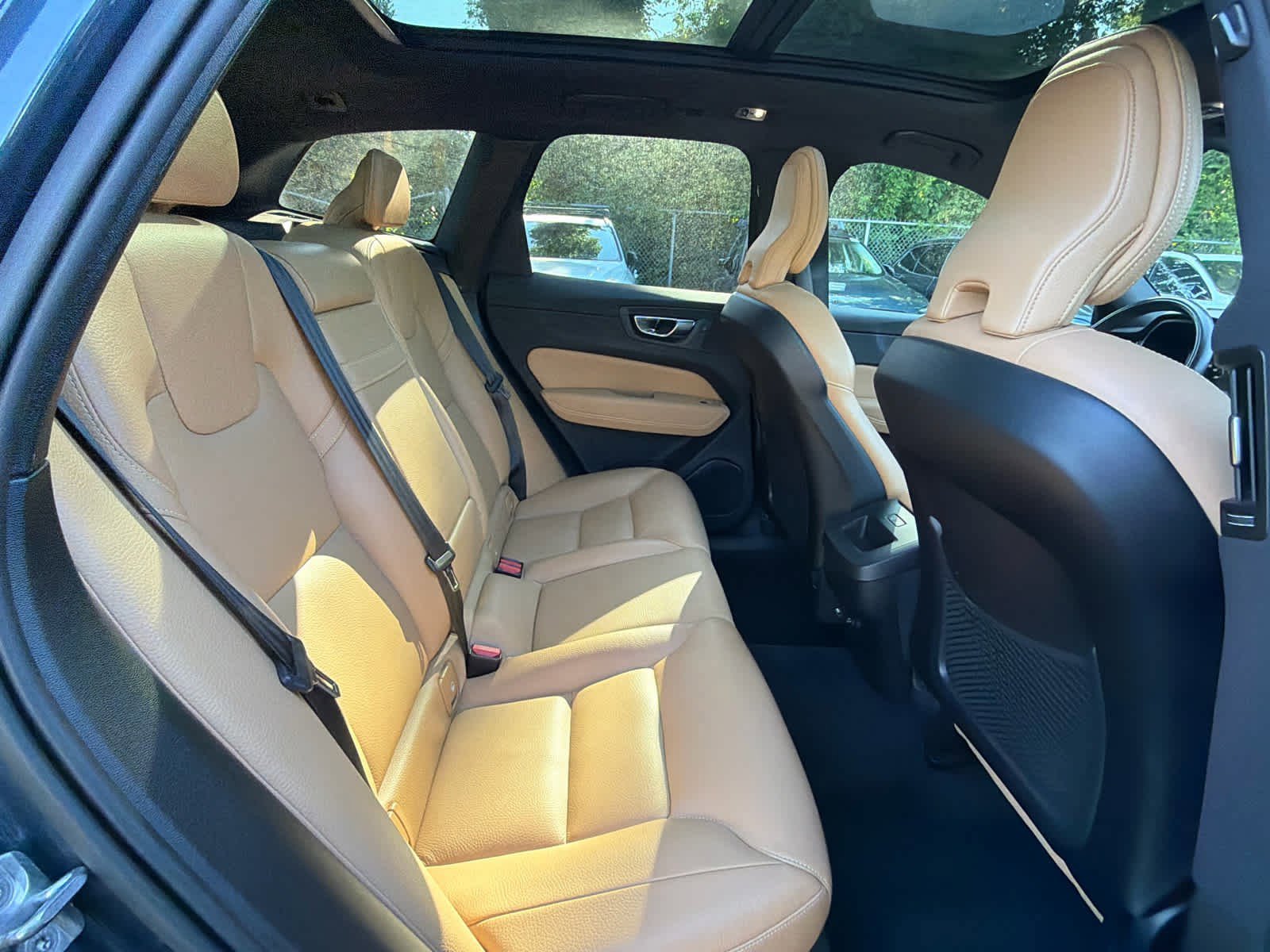 Used 2020 Volvo XC60 T5 Momentum AWD/4WD image 20
