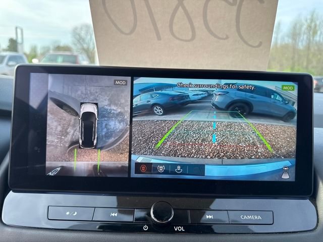 Used 2025 Nissan Rogue Platinum image 19