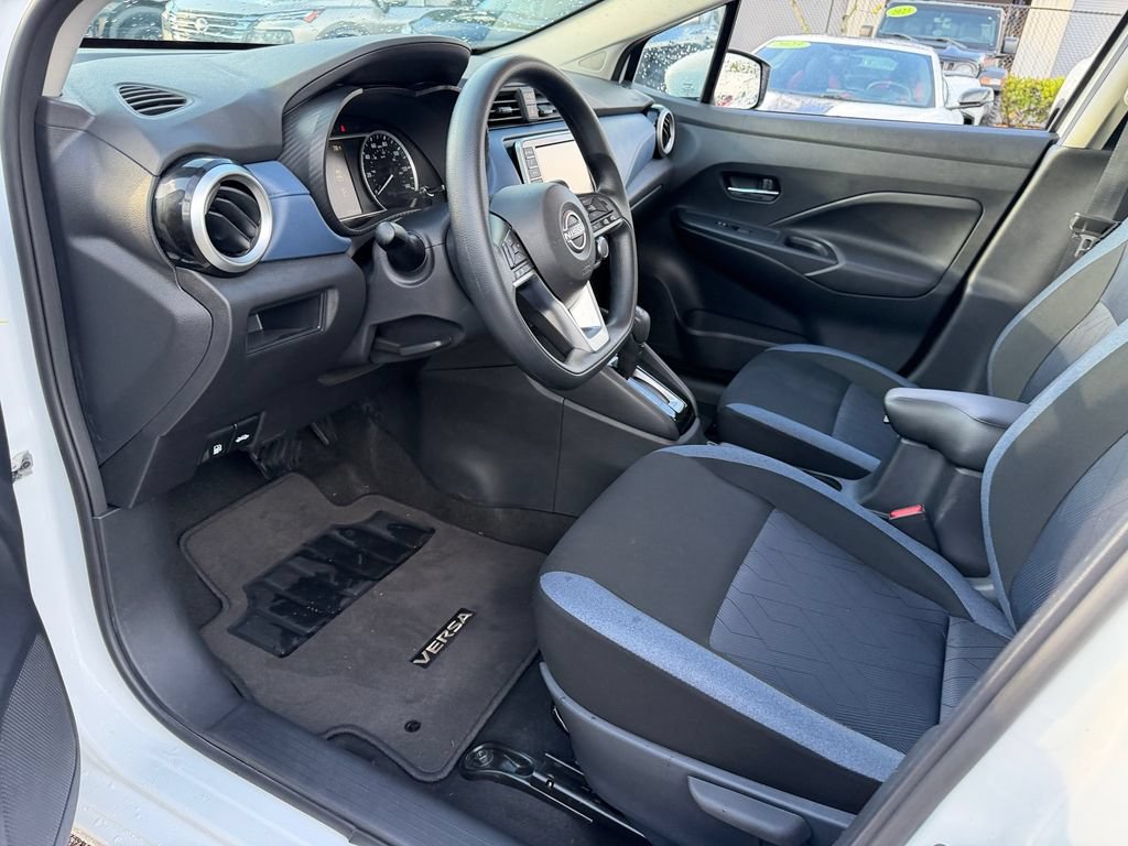Certified 2025 Nissan Versa SV w/ Trunk Package FWD image 11