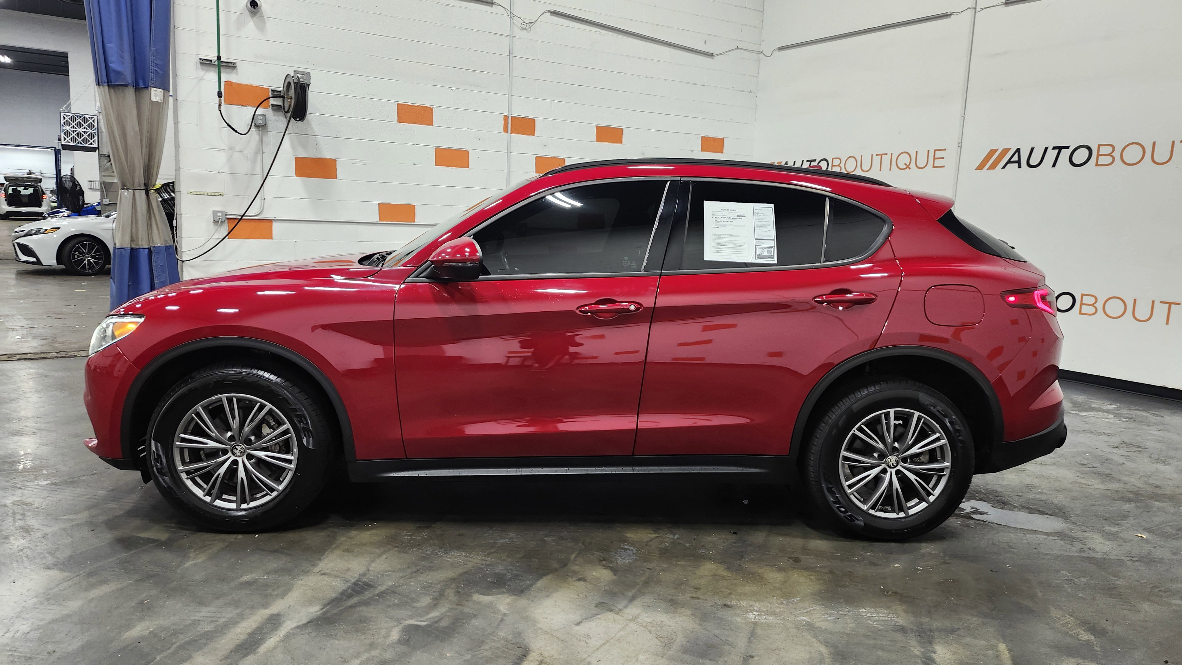 Used 2022 Alfa Romeo Stelvio Sprint image 15