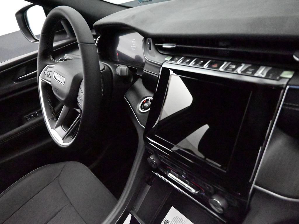 Used 2024 Jeep Grand Cherokee L Laredo w/ Luxury Tech Group I image 18