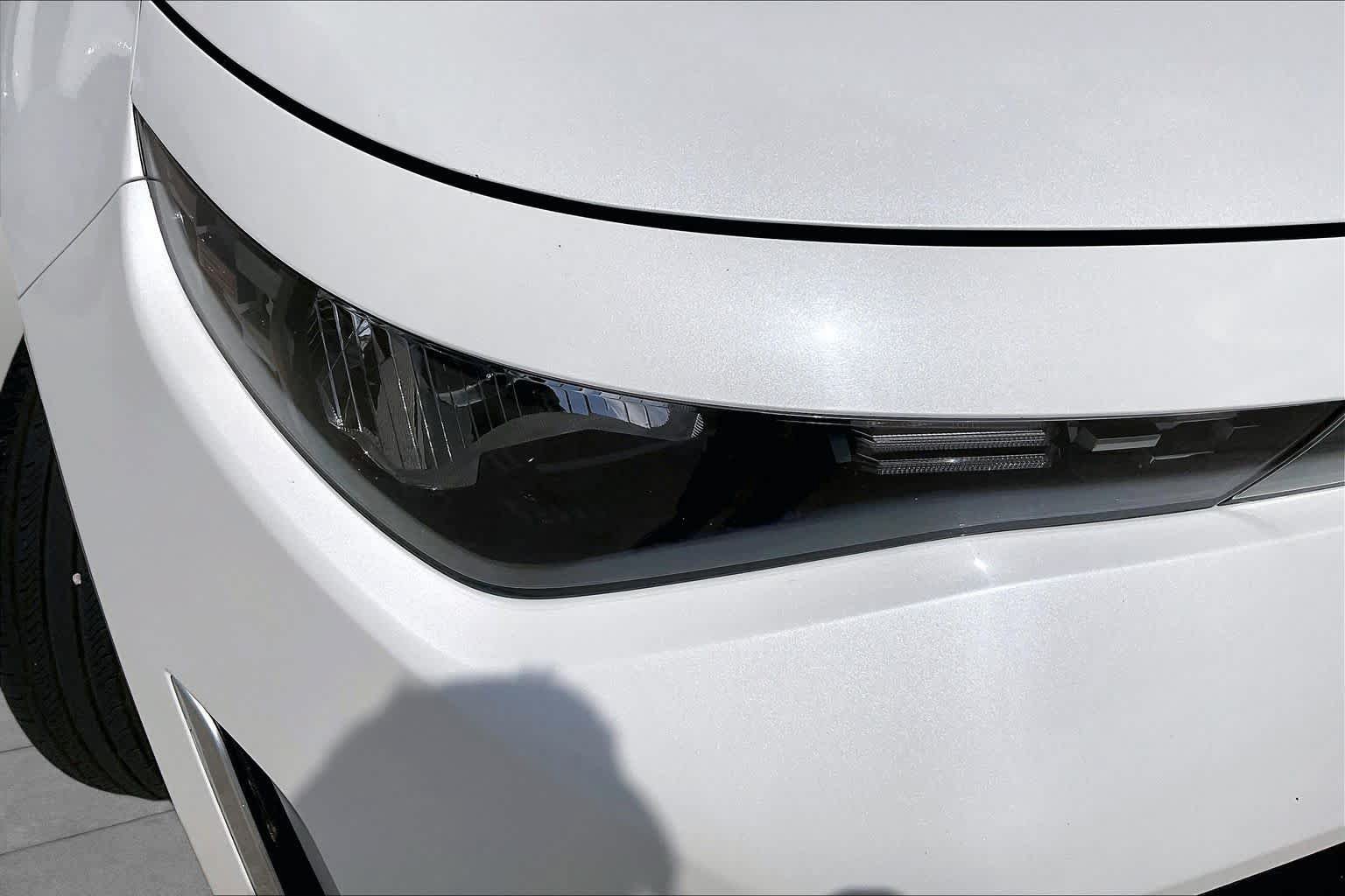 Used 2023 Kia Soul LX w/ LX Technology Package FWD image 26