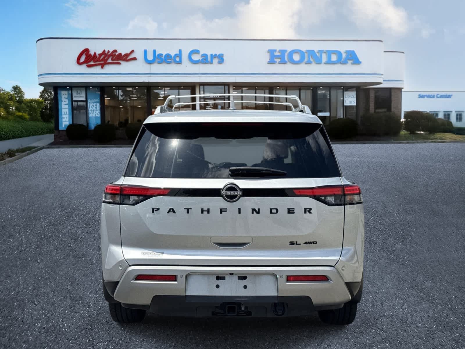 Used 2022 Nissan Pathfinder SL w/ SL Premium Package AWD/4WD image 4