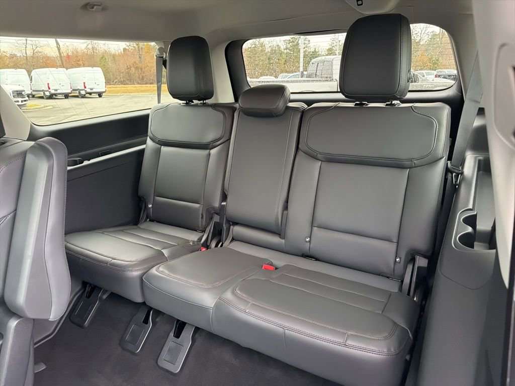 New 2025 Ford Expedition Max Active image 16