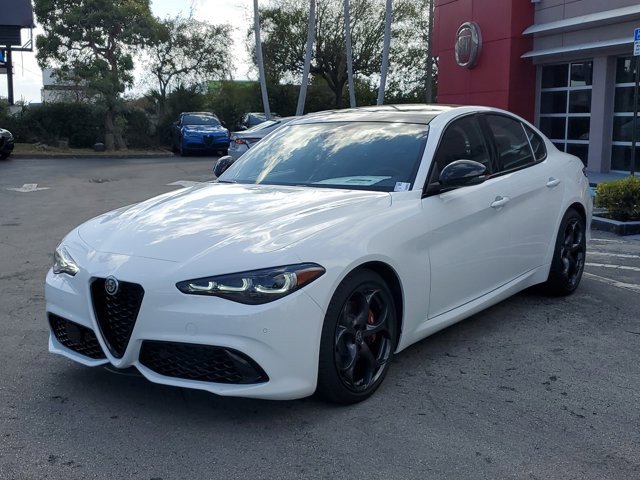 New 2025 Alfa Romeo Giulia w/ Driving Assist Package image 2