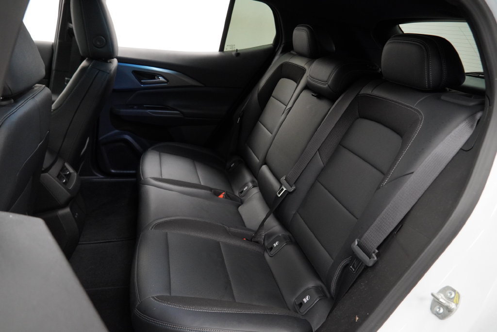Certified 2024 Chevrolet Equinox EV LT AWD/4WD image 13