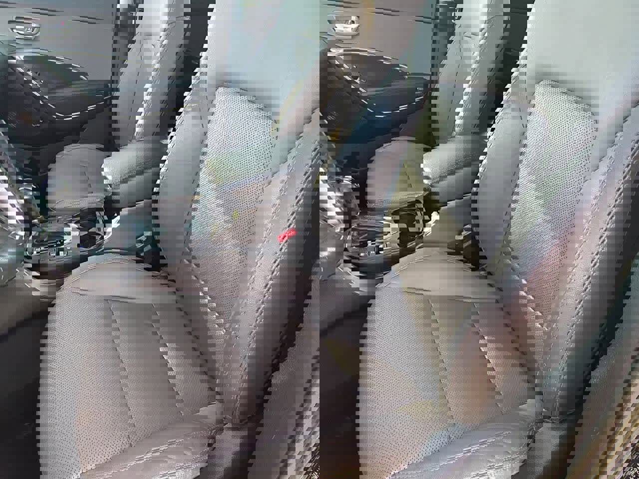 Used 2017 Hyundai Santa Fe Limited image 16