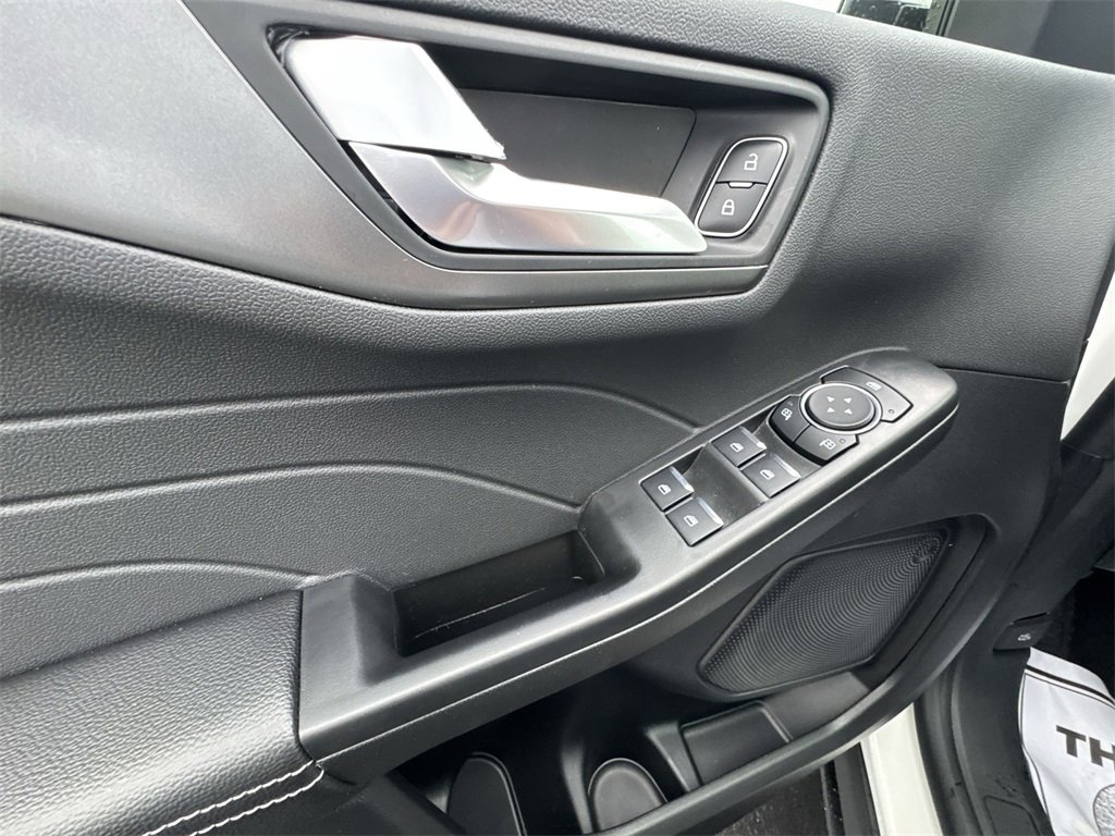 New 2026 Ford Escape SE image 13