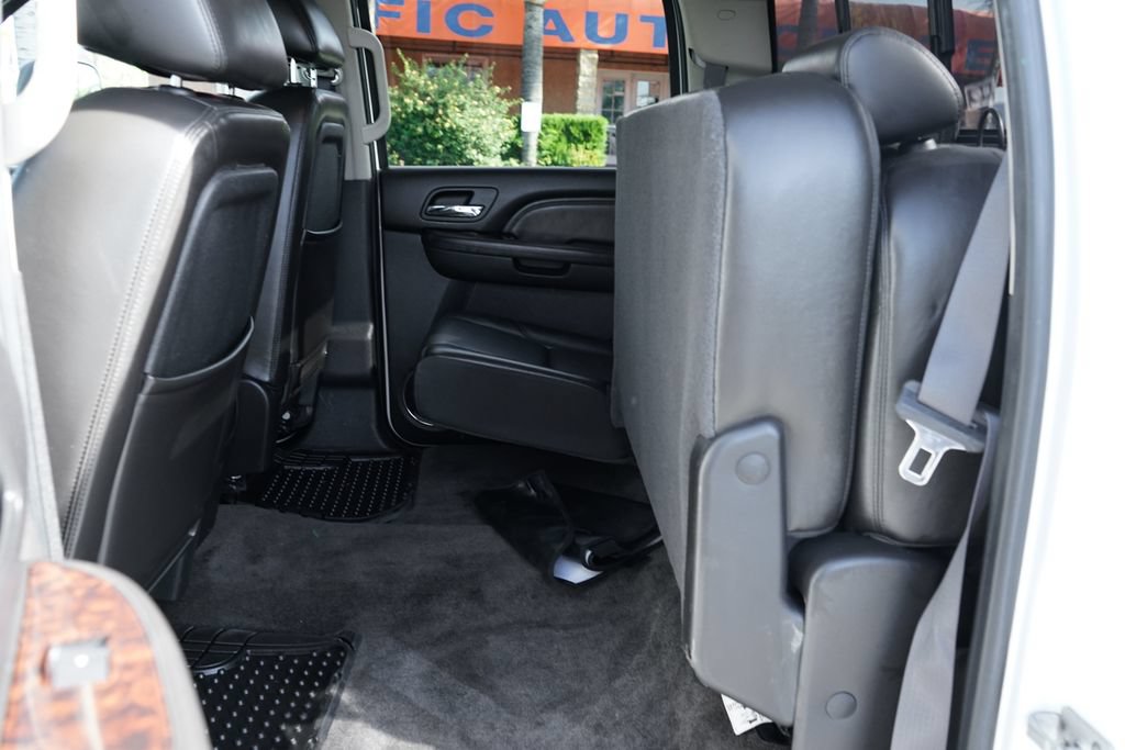 Used 2011 GMC Sierra 3500 Denali AWD/4WD image 37