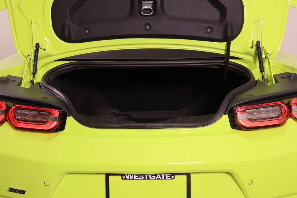 Used 2020 Chevrolet Camaro SS RWD image 17