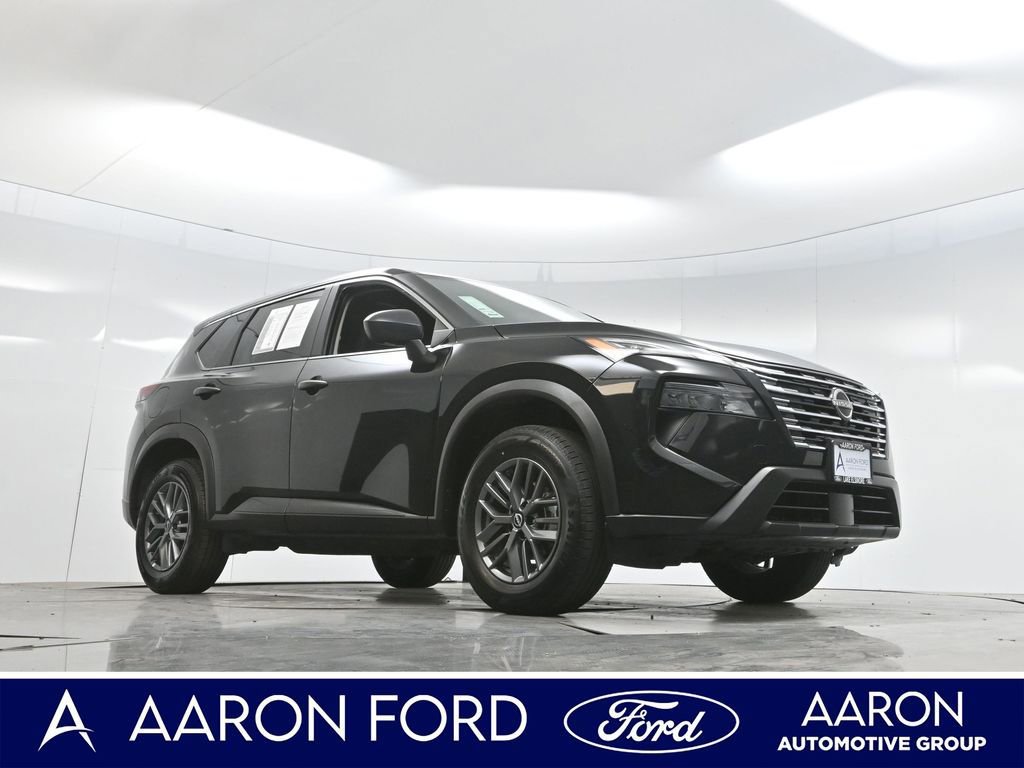 Used 2024 Nissan Rogue S image 3