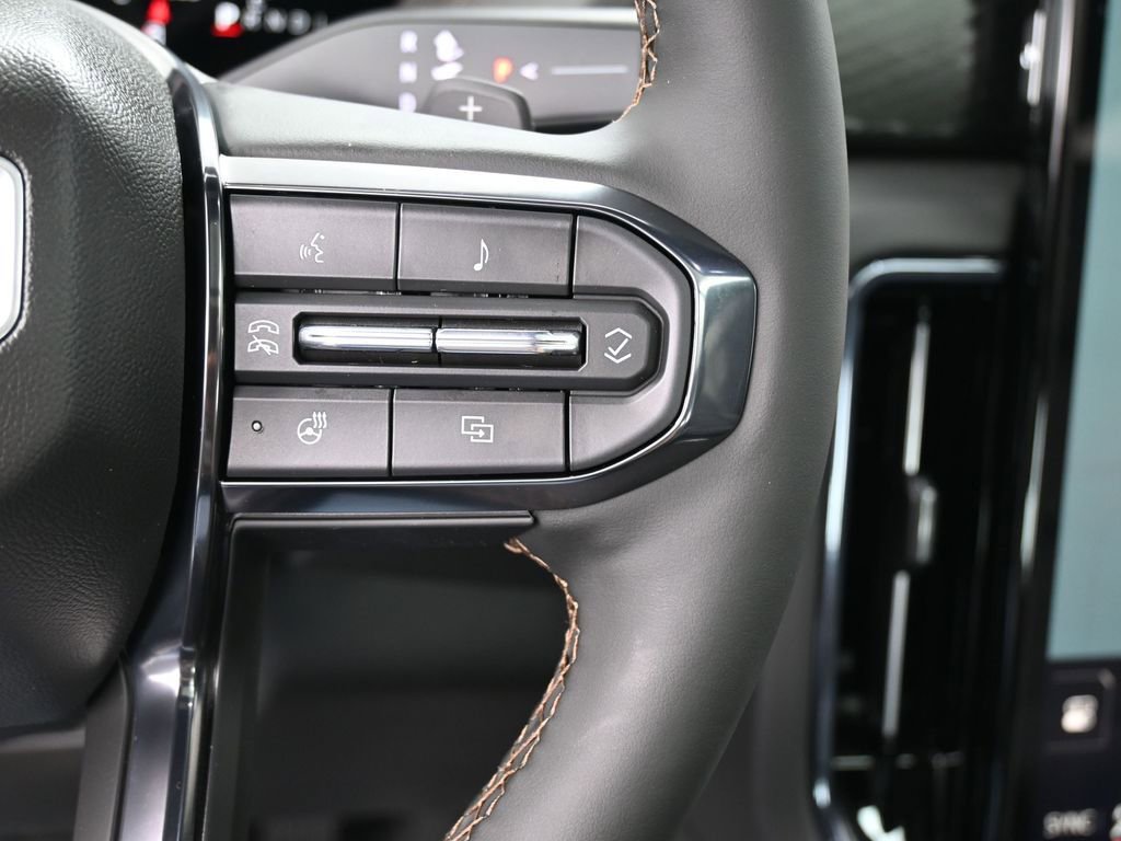 New 2025 GMC Yukon XL AT4 w/ AT4 Premium Plus Package image 34