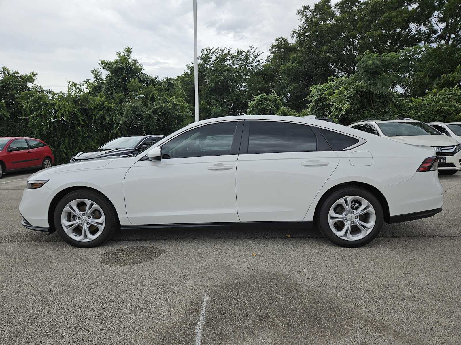 Used 2025 Honda Accord LX image 4