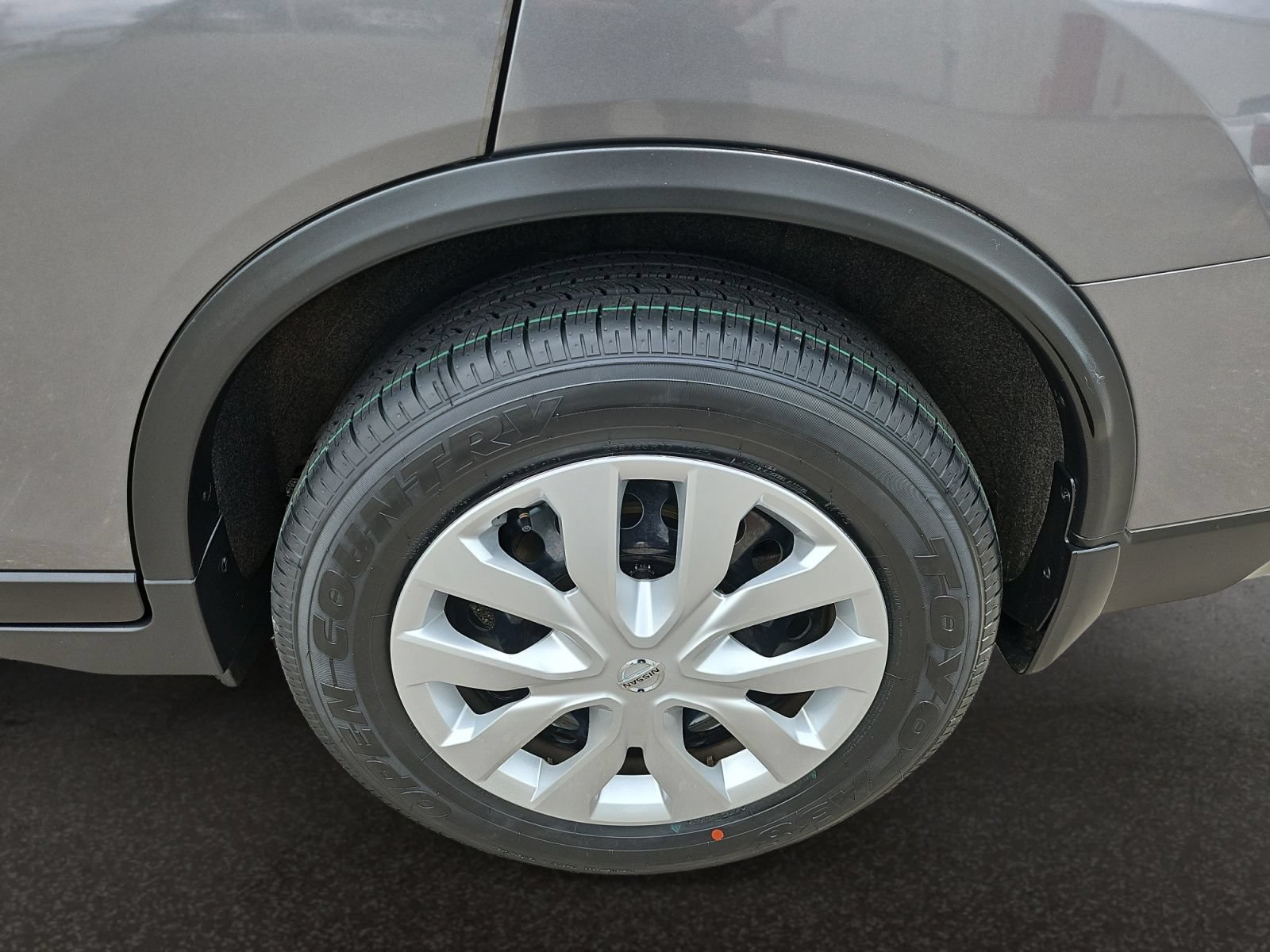 Used 2020 Nissan Rogue S FWD image 45