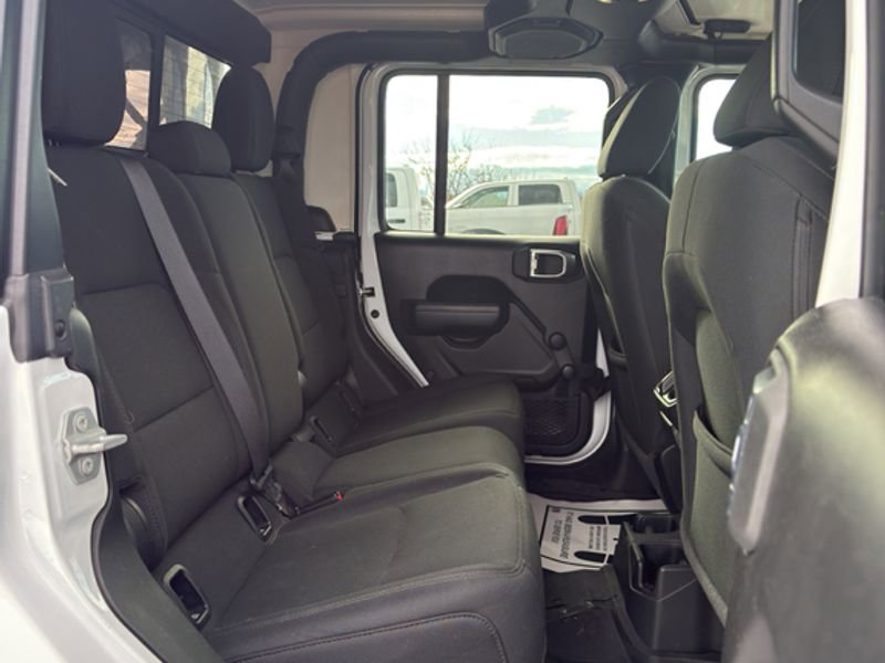 Certified 2022 Jeep Gladiator Sport image 14