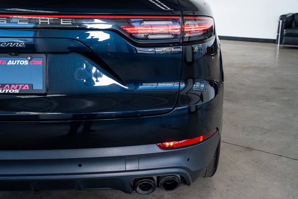 Used 2022 Porsche Cayenne Platinum Edition image 27