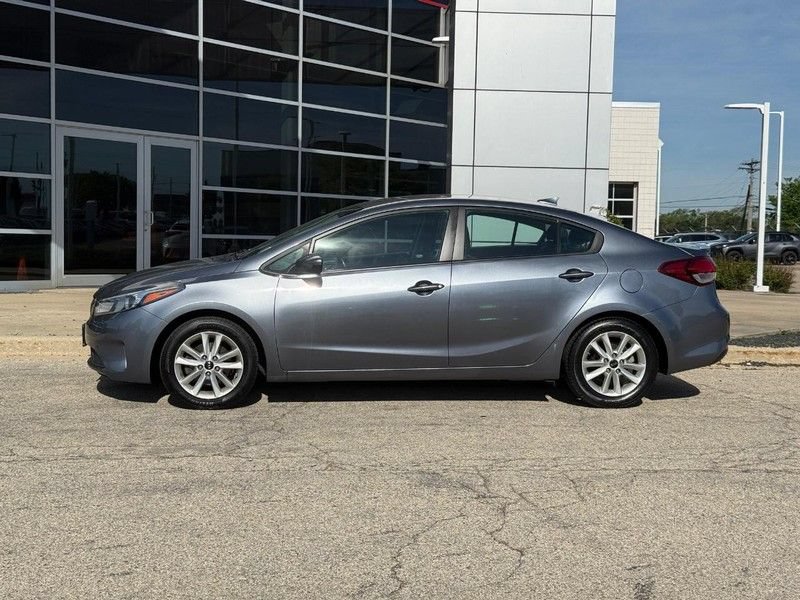 Used 2017 Kia Forte S FWD image 6