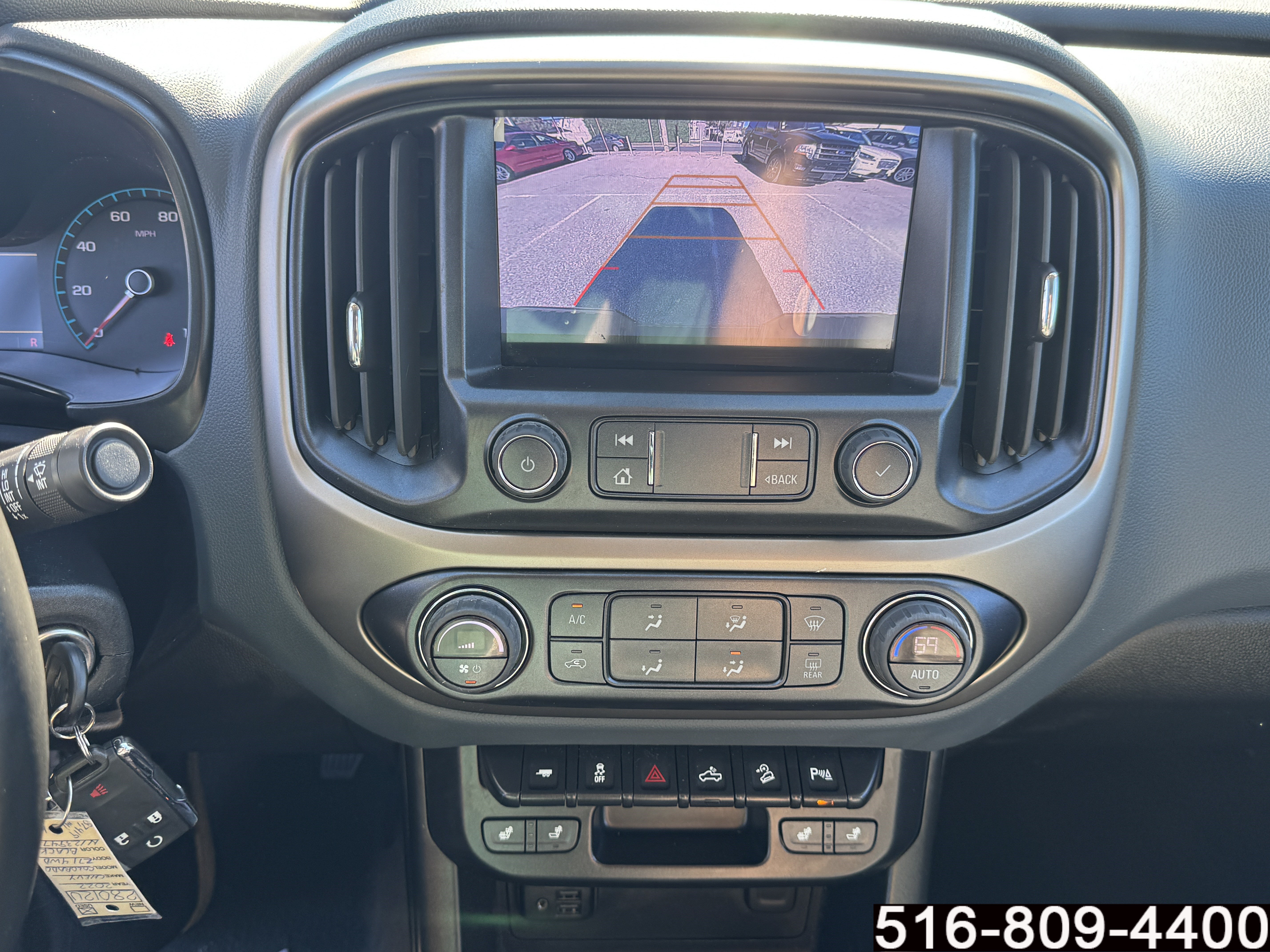 Used 2022 Chevrolet Colorado Z71 AWD/4WD image 17