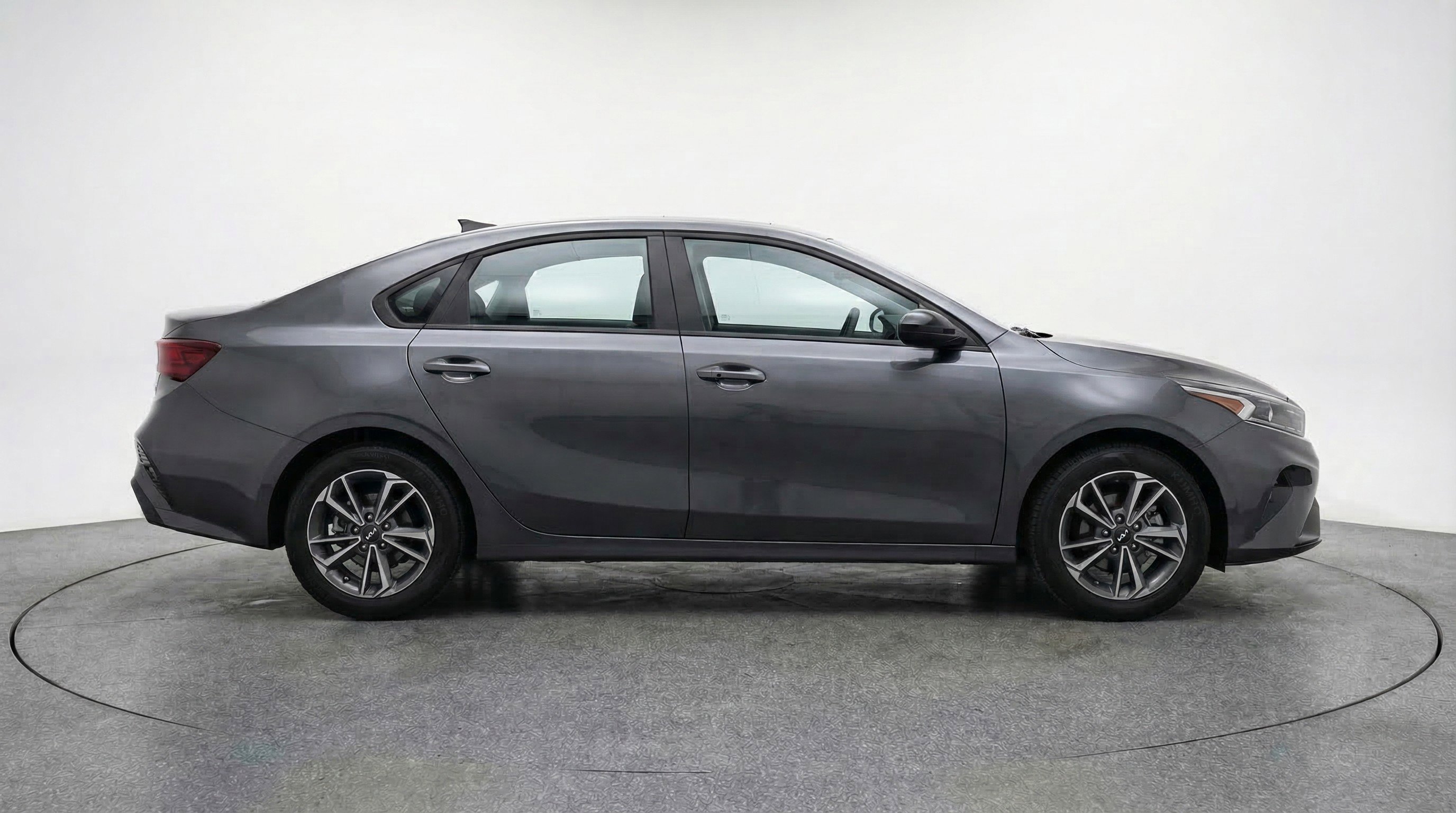 Used 2024 Kia Forte LXS image 11
