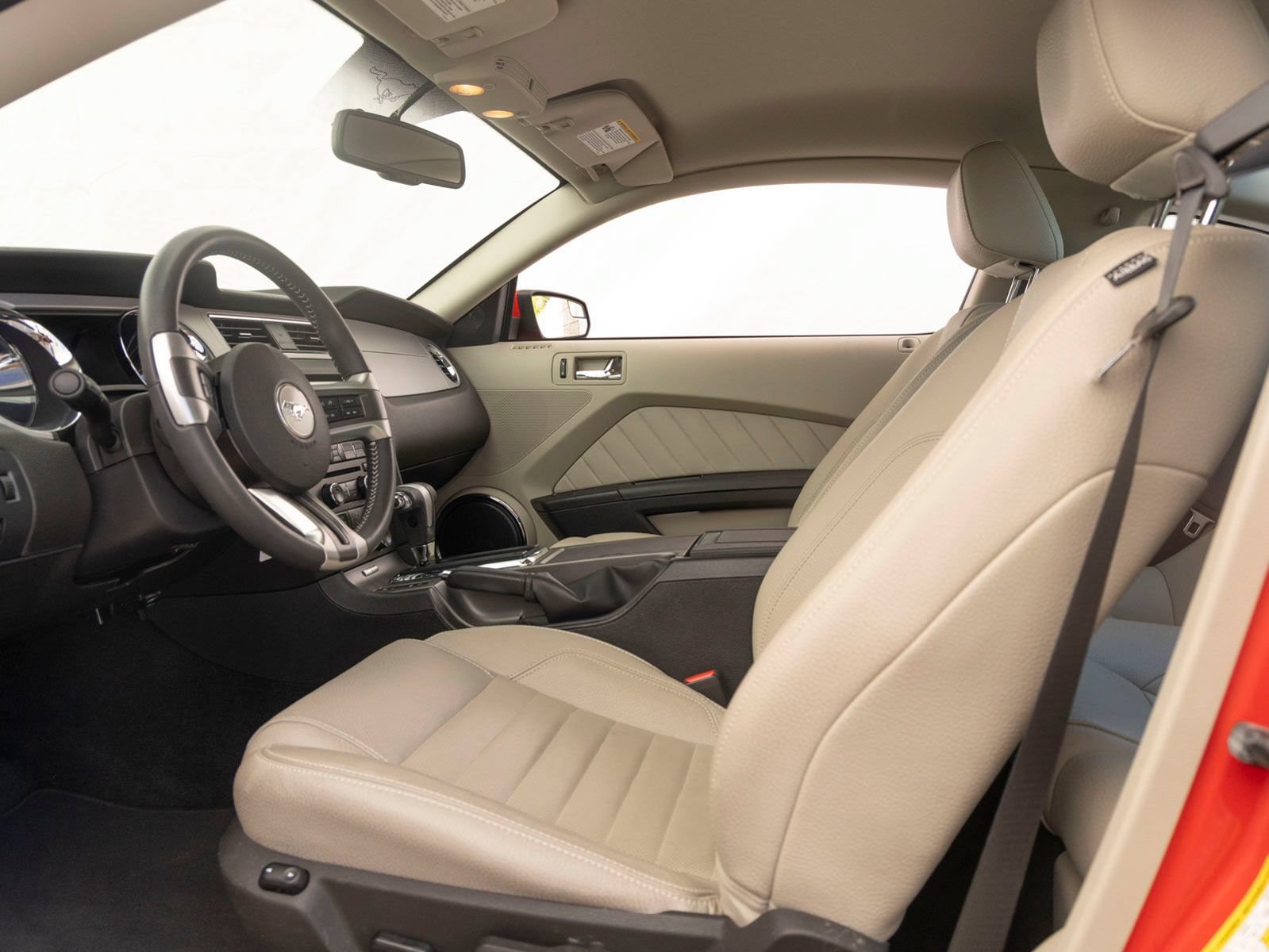 Used 2011 Ford Mustang Premium w/ 202A Rapid Spec Order Code RWD image 15