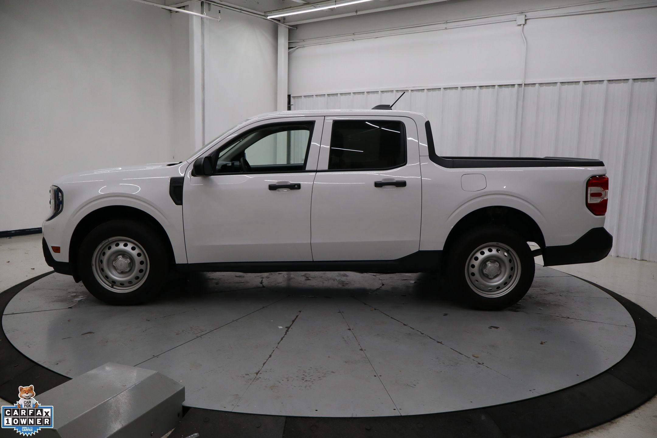 Certified 2025 Ford Maverick XL w/ Equipment Group 102A image 9