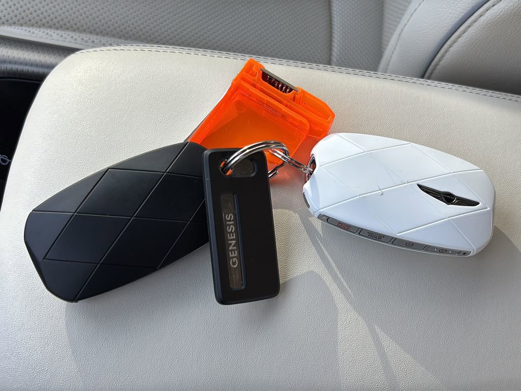 Certified 2023 Genesis GV60 Advanced image 44