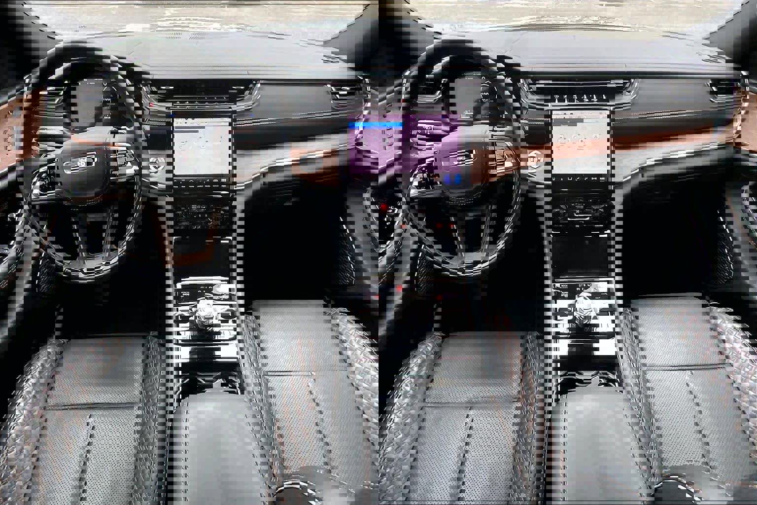 Used 2025 Jeep Grand Cherokee Summit w/ Obsidian Package image 16