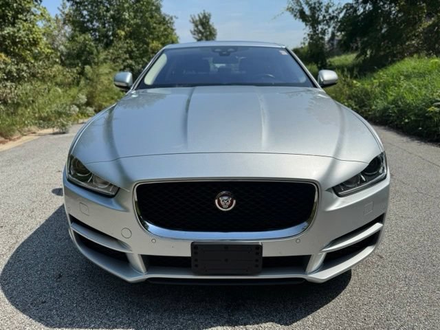 Used 2018 Jaguar XE Premium AWD/4WD image 3